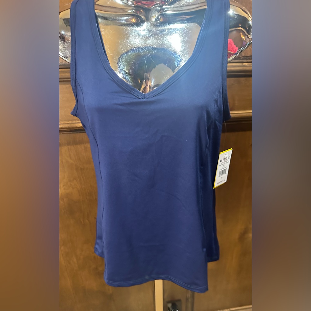 Nwt Size M/Xl Eleven By Venus Williams Blue Fitted Sleeveless Tank